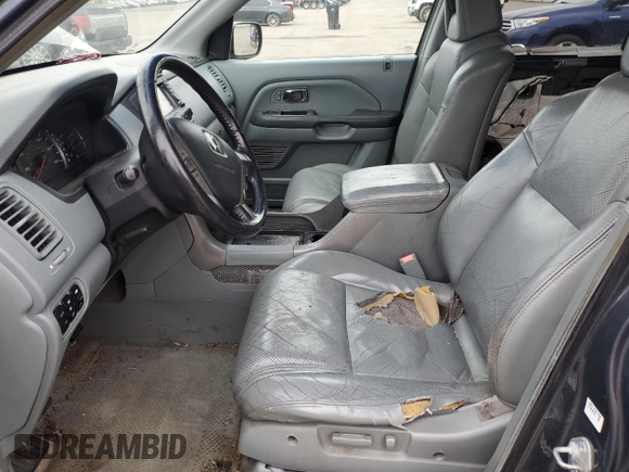 2005 Honda Pilot EX-L z VIN 2HKYF18735H551087, wystawiony jako Copart lot #53953665 z przebiegiem Nie podano mil oraz Szkoda całkowita • Salvage title. Historia ofert i sprzedaży dostępna na DreamBid. Obrazek 7.