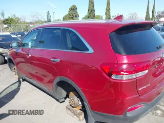 2017 Kia Sorento LX z VIN 5XYPG4A39HG278976, wystawiony jako IAAI lot #41830344 z przebiegiem 35 967 mil mil oraz . Historia ofert i sprzedaży dostępna na DreamBid. Obrazek 13.