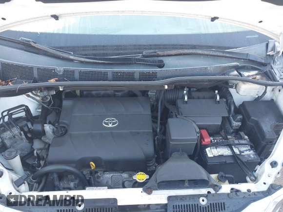 2012 Toyota Sienna XLE with VIN 5TDDK3DCXCS032344, listed as a IAAI auction lot 41205400 with 105,274 mi miles. Bid and sale history available at carsss.com. Image 10.