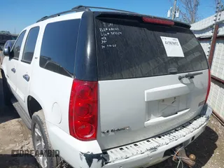 2007 GMC Yukon SLT with VIN 1GKFC13J37R387004, listed as a IAAI auction lot 41583852 with 246,511 mi miles. Bid and sale history available at carsss.com. Image 3.
