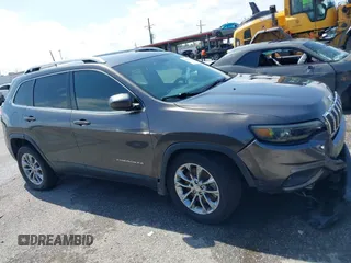 2019 Jeep Cherokee Latitude Plus z VIN 1C4PJLLB5KD184826, wystawiony jako IAAI lot #42321549 z przebiegiem 211 830 mil mil oraz . Historia ofert i sprzedaży dostępna na DreamBid. Obrazek 13.