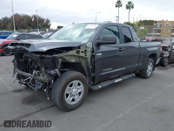 2019 Toyota Tundra 2WD SR with VIN 5TFRY5F17KX251217, listed as a IAAI auction lot 41433506 with 49,207 mi miles. Bid and sale history available at carsss.com. Image 2.