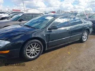 2002 Chrysler 300M M z VIN 2C3AE66G22H171560, wystawiony jako IAAI lot #41679346 z przebiegiem 225 972 mil mil oraz . Historia ofert i sprzedaży dostępna na DreamBid. Obrazek 14.