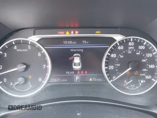2024 Nissan Sentra SV with VIN 3N1AB8CV3RY282385, listed as a IAAI auction lot 41922422 with 25,671 mi miles and . Bid and sale history available at DreamBid. Image 7.