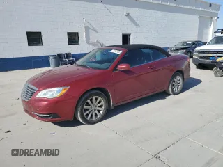 2011 Chrysler 200 Touring with VIN 1C3BC2EB2BN530034, listed as a Copart auction lot 75815354 with 137,040 mi miles and Clean Title. Bid and sale history available at carsss.com. Image 1.
