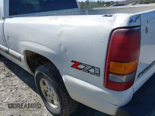 2002 Chevrolet Silverado 1500 LT with VIN 2GCEK19T321373124, listed as a IAAI auction lot 41502812 with 161,773 mi miles. Bid and sale history available at carsss.com. Image 15.
