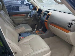 2005 Lexus GX 470 with VIN JTJBT20X150084634, listed as a IAAI auction lot 41461071 with 180,387 mi miles. Bid and sale history available at carsss.com. Image 5.