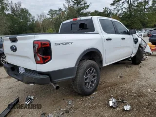 2024 Ford Ranger XLT with VIN 1FTER4GH9RLE42284, listed as a Copart auction lot 82407954 with 2,525 mi miles and Salvage Title. Bid and sale history available at carsss.com. Image 3.