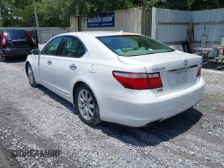 2007 Lexus LS 460 z VIN JTHBL46F175027870, wystawiony jako IAAI lot #42671694 z przebiegiem 197 941 mil mil oraz . Historia ofert i sprzedaży dostępna na DreamBid. Obrazek 3.