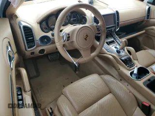 2012 Porsche Cayenne Turbo z VIN WP1AC2A23CLA83951, wystawiony jako Copart lot #82380594 z przebiegiem Nie podano mil oraz Szkoda całkowita • Salvage title. Historia ofert i sprzedaży dostępna na DreamBid. Obrazek 8.