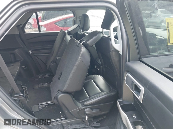 2022 Ford Explorer XLT с VIN 1FMSK8DH6NGA69352, выставлен на аукционе IAAI как лот 42271312 с пробегом 44 533 миль миль и . История ставок и продаж доступна на DreamBid. Изображение 8.