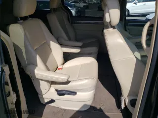 2010 Volkswagen Routan SE with VIN 2V4RW3D14AR322941, listed as a Copart auction lot 72253124 with 139,151 mi miles and Salvage Title. Bid and sale history available at carsss.com. Image 12.