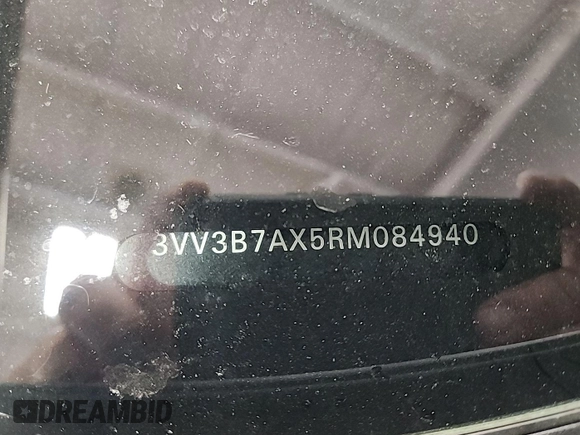 2024 Volkswagen Tiguan SE z VIN 3VV3B7AX5RM084940, wystawiony jako IAAI lot #42731231 z przebiegiem 19 747 mil mil oraz . Historia ofert i sprzedaży dostępna na DreamBid. Obrazek 33.