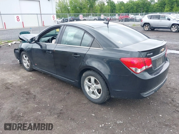 2014 Chevrolet Cruze 1LT z VIN 1G1PC5SB6E7138943, wystawiony jako IAAI lot #42368233 z przebiegiem 119 760 mil mil oraz . Historia ofert i sprzedaży dostępna na DreamBid. Obrazek 3.