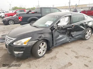 2013 Nissan Altima 3.5 SL with VIN 1N4BL3AP7DN447582, listed as a IAAI auction lot 41829392 with 109,128 mi miles. Bid and sale history available at carsss.com. Image 17.
