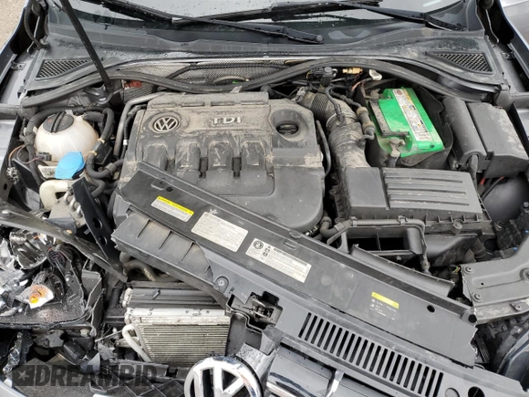 2015 Volkswagen Passat Trendline with VIN 1VWAV7A38FC041679, listed as a Copart auction lot 53419724 with 123,868 mi miles and Salvage title. Bid and sale history available at DreamBid. Image 11.