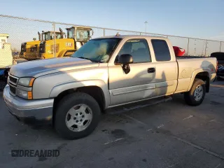 2006 Chevrolet Silverado 1500 LT3 with VIN 1GCEK19Z46Z256153, listed as a Copart auction lot 50616835 with 206,550 mi miles and Salvage Title. Bid and sale history available at DreamBid. Image 1.