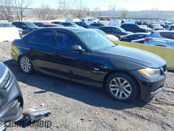 2007 BMW 3 Series 328xi with VIN WBAVC93547KX56693, listed as a IAAI auction lot 41852323 with 250,156 mi miles. Bid and sale history available at carsss.com. Image 1.