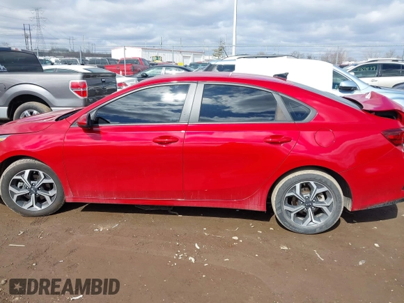 2021 Kia Forte LXS z VIN 3KPF24AD6ME324595, wystawiony jako IAAI lot #41743563 z przebiegiem 54 597 mil mil oraz . Historia ofert i sprzedaży dostępna na DreamBid. Obrazek 14.