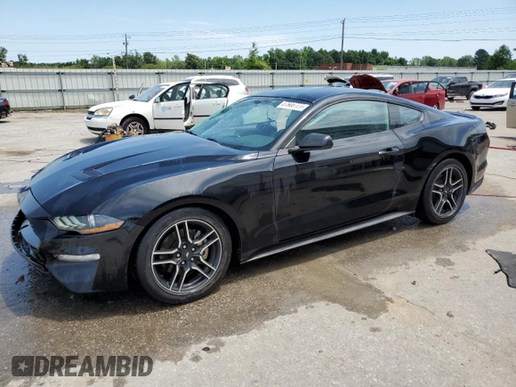 2020 Ford Mustang EcoBoost z VIN 1FA6P8TH5L5184273, wystawiony jako Copart lot #57906725 z przebiegiem 47 161 mil mil oraz Szkoda całkowita • Salvage title. Historia ofert i sprzedaży dostępna na DreamBid. Obrazek 1.