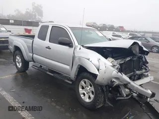 2008 Toyota Tacoma PreRunner with VIN 5TETU62N58Z492503, listed as a IAAI auction lot 41487297 with 160,921 mi miles. Bid and sale history available at carsss.com. Image 1.