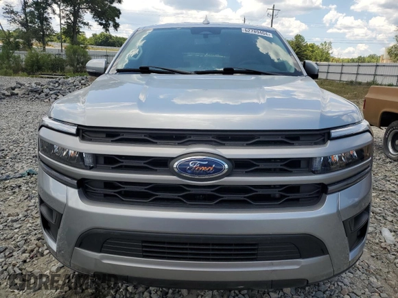 2022 Ford Expedition Max XLT z VIN 1FMJK1HT1NEA32142, wystawiony jako Copart lot #62789404 z przebiegiem 17 129 mil mil oraz Szkoda całkowita • Salvage title. Historia ofert i sprzedaży dostępna na DreamBid. Obrazek 5.