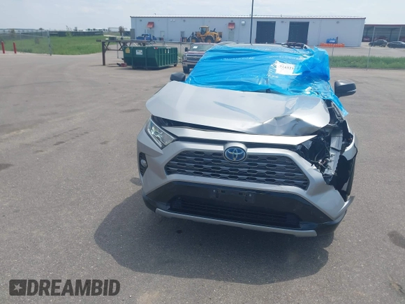 2020 Toyota RAV4 Hybrid XSE с VIN 2T3EWRFV8LW049670, выставлен на аукционе IAAI как лот 42432158 с пробегом 144 118 миль миль и . История ставок и продаж доступна на DreamBid. Изображение 6.