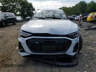 2022 Audi e-tron Chronos with VIN WA1VABGE1NB015127, listed as a Copart auction lot 59771023 with 12,716 mi miles. Bid and sale history available at carsss.com. Image 5.