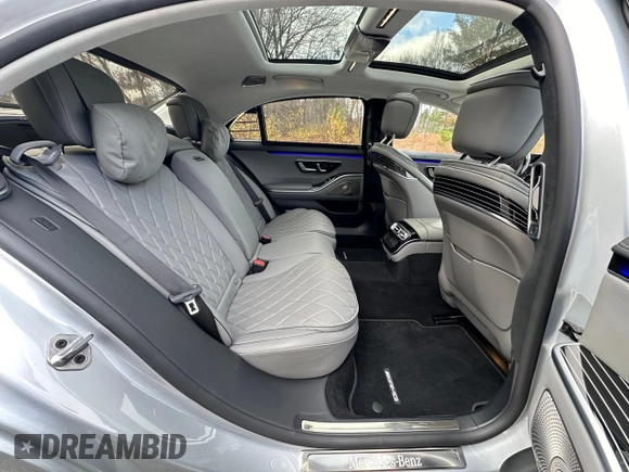 2021 Mercedes-Benz S 580 z VIN W1K6G7GB8MA039284, wystawiony jako Copart lot #51819575 z przebiegiem 77 726 mil mil oraz Czysty tytuł • Clean title. Historia ofert i sprzedaży dostępna na DreamBid. Obrazek 6.