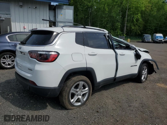 2024 Jeep Compass Latitude z VIN 3C4NJDBN2RT604989, wystawiony jako Copart lot #56880335 z przebiegiem 21 445 mil mil oraz Nie do naprawy • Non repairable. Historia ofert i sprzedaży dostępna na DreamBid. Obrazek 3.