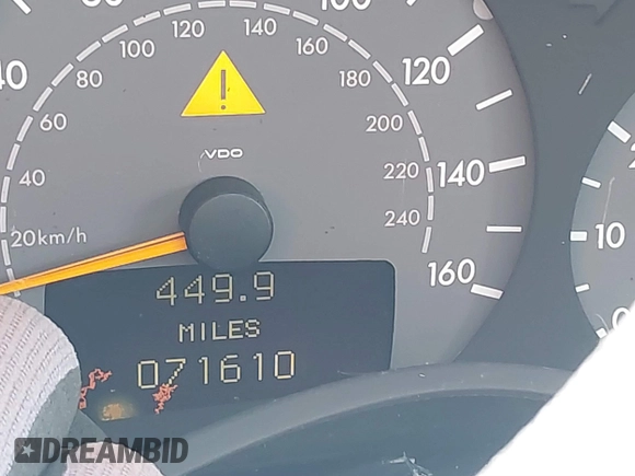 2003 Mercedes-Benz CLK 320/430 z VIN WDBLK70G23T136676, wystawiony jako IAAI lot #40448132 z przebiegiem 71 610 mil mil oraz . Historia ofert i sprzedaży dostępna na DreamBid. Obrazek 13.