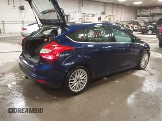 2012 Ford Focus SEL with VIN 1FAHP3M23CL137776, listed as a IAAI auction lot 41921697 with 189,217 mi miles. Bid and sale history available at carsss.com. Image 4.