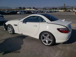 2015 Mercedes-Benz SLK-Class SLK 250 with VIN WDDPK4HA8FF096923, listed as a Copart auction lot 74031224 with 41,658 mi miles and Salvage Title. Bid and sale history available at carsss.com. Image 2.
