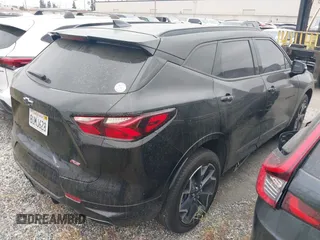 2021 Chevrolet Blazer RS z VIN 3GNKBERS4MS523208, wystawiony jako IAAI lot #42078498 z przebiegiem 63 851 mil mil oraz . Historia ofert i sprzedaży dostępna na DreamBid. Obrazek 4.