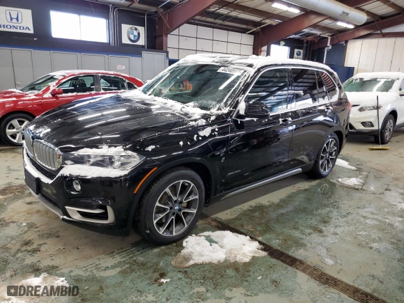 2018 BMW X5 xDrive40e iPerformance with VIN 5UXKT0C59J0V98418, listed as a Copart auction lot 44240565 with 137,703 mi miles and Clean Title. Bid and sale history available at carsss.com. Image 1.