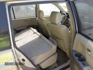 2004 Toyota Highlander with VIN JTEGD21A040091908, listed as a IAAI auction lot 42585023 with 176,513 mi miles and . Bid and sale history available at DreamBid. Image 8.