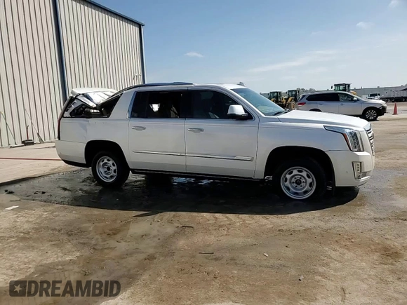 2019 Cadillac Escalade ESV Platinum z VIN 1GYS4KKJ5KR184374, wystawiony jako Copart lot #44376095 z przebiegiem 81 682 mil mil oraz Nie do naprawy • Non repairable. Historia ofert i sprzedaży dostępna na DreamBid. Obrazek 14.