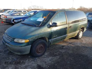 1997 Plymouth Voyager SE z VIN 2P4GP4439VR373682, wystawiony jako IAAI lot #41235466 z przebiegiem 187 421 mil mil oraz . Historia ofert i sprzedaży dostępna na DreamBid. Obrazek 2.