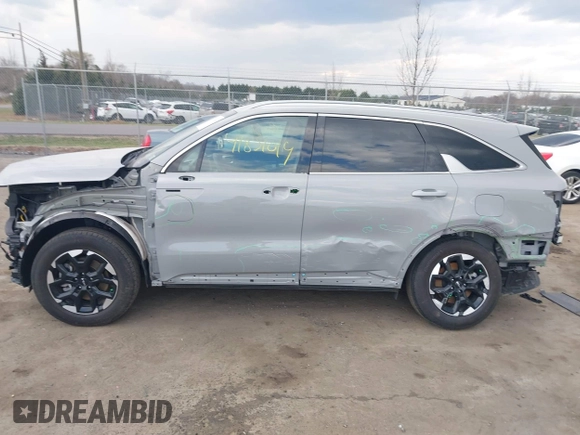2024 Kia Sorento S with VIN 5XYRLDJC9RG258376, listed as a IAAI auction lot 41831014 with 10,340 mi miles and . Bid and sale history available at DreamBid. Image 14.