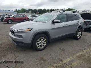 2014 Jeep Cherokee Latitude z VIN 1C4PJMCS8EW286152, wystawiony jako Copart lot #60332475 z przebiegiem 102 434 mil mil oraz Szkoda całkowita • Salvage title. Historia ofert i sprzedaży dostępna na DreamBid. Obrazek 1.