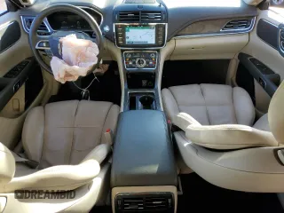 2017 Lincoln Continental Select with VIN 1LN6L9SP6H5605358, listed as a Copart auction lot 77961924 with 68,776 mi miles and Salvage Title. Bid and sale history available at carsss.com. Image 8.