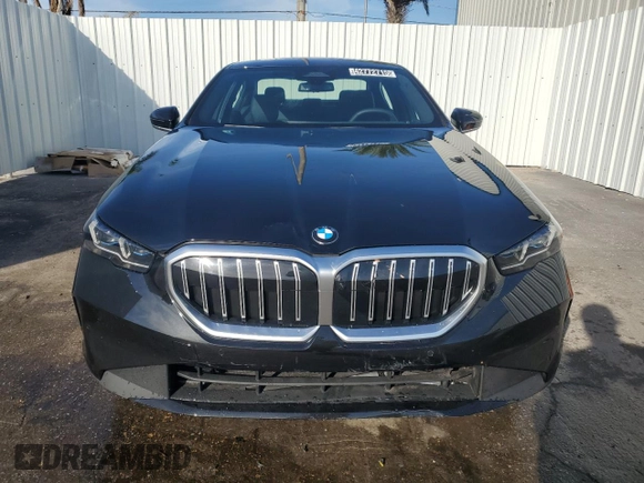 2025 BMW 5 Series 530i with VIN WBA43FJ07SCT71116, listed as a Copart auction lot 42772715 with 4,666 mi miles and Clean Title. Bid and sale history available at carsss.com. Image 5.