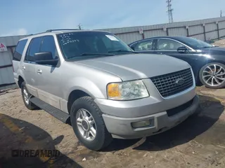 2003 Ford Expedition Special Service z VIN 1FMRU15W43LA75393, wystawiony jako IAAI lot #42218274 z przebiegiem 237 995 mil mil oraz . Historia ofert i sprzedaży dostępna na DreamBid. Obrazek 1.