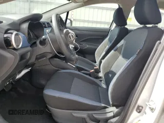 2025 Nissan Versa SV с VIN 3N1CN8EV1SL826950, выставлен на аукционе Copart как лот 60200755 с пробегом 5 757 миль миль и Чистый • Clean title. История ставок и продаж доступна на DreamBid. Изображение 7.