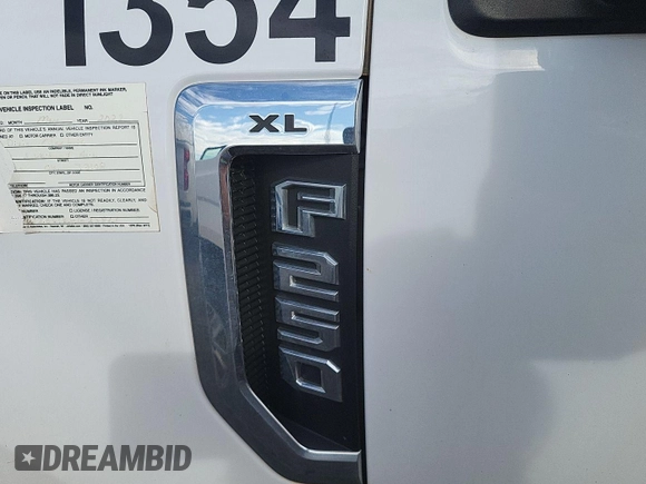 2019 Ford F-250 XL with VIN 1FT7W2B61KEG23823, listed as a IAAI auction lot 42670848 with 186,760 mi miles and . Bid and sale history available at DreamBid. Image 6.
