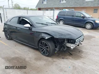 2018 Audi S5 Premium Plus z VIN WAUP4AF56JA002906, wystawiony jako IAAI lot #42160548 z przebiegiem Nie podano mil oraz . Historia ofert i sprzedaży dostępna na DreamBid. Obrazek 1.