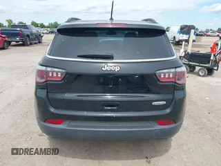 2018 Jeep Compass Latitude with VIN 3C4NJCBB6JT108842, listed as a IAAI auction lot 42221324 with 112,046 mi miles and . Bid and sale history available at DreamBid. Image 16.