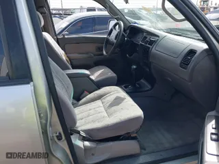2002 Toyota 4Runner SR5 with VIN JT3GN86R020250964, listed as a IAAI auction lot 41588629 with 1 mi miles. Bid and sale history available at carsss.com. Image 5.