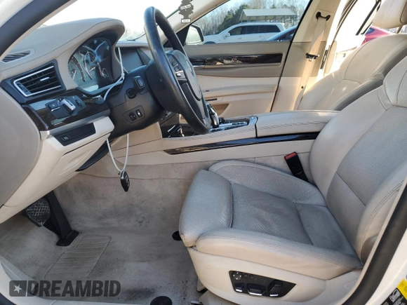 2010 BMW 7 Series 750Li xDrive z VIN WBAKC8C51AC430722, wystawiony jako Copart lot #85782774 z przebiegiem 127 361 mil mil oraz Szkoda całkowita • Salvage title. Historia ofert i sprzedaży dostępna na DreamBid. Obrazek 7.