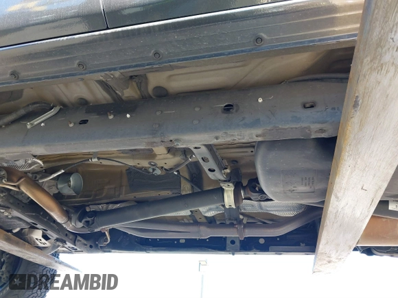 2018 Toyota Tacoma SR5 z VIN 3TMAZ5CN0JM077058, wystawiony jako IAAI lot #41685472 z przebiegiem 37 945 mil mil oraz . Historia ofert i sprzedaży dostępna na DreamBid. Obrazek 19.